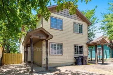Main picture of 1922 Saint Louis Ave