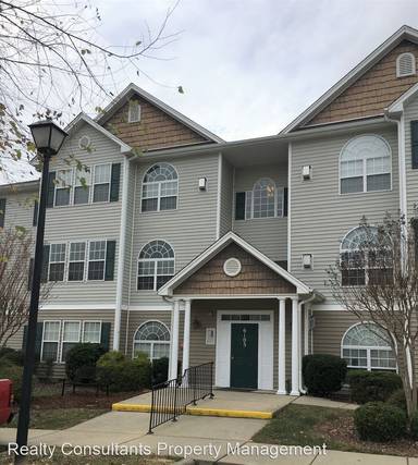 Main picture of 6105 Hedgecock Cir