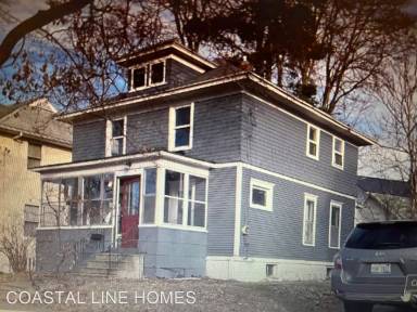 Main picture of 1023 Woodbridge St