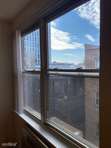 Main picture of 3710 N Pine Grove Ave