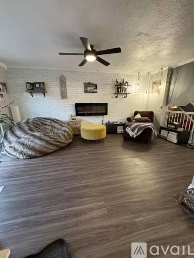 Main picture of 6486 Welch Ct
