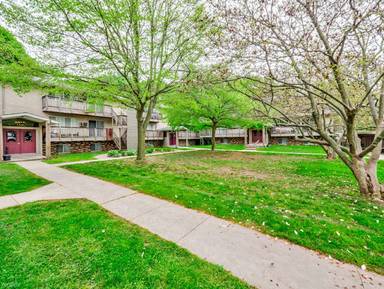 Main picture of Oakhurst Apartments