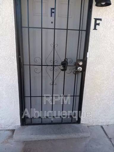 Main picture of 1201 S Main St