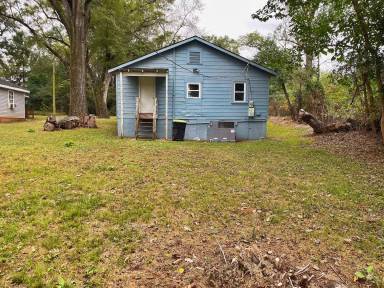 Main picture of 412 E 6th St
