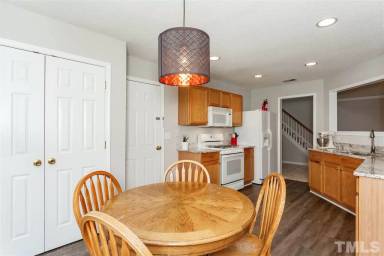 Main picture of 109 Chilmark Ridge Dr