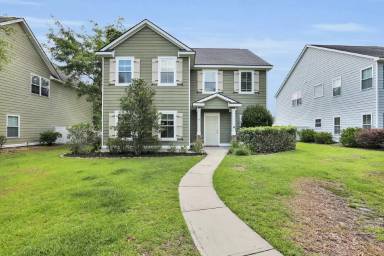 Main picture of 72 Osgood Ln