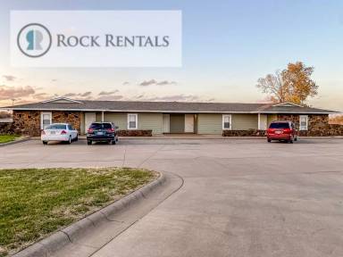 Main picture of 728 Crazy Horse Rd
