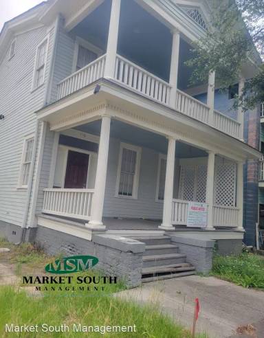 Main picture of 116 E Henry St