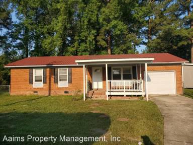Main picture of 711 Reggie Ct