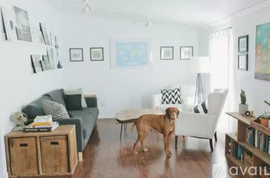 Main picture of 400 Kings Ct