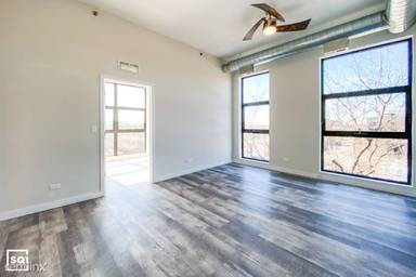 Main picture of 2150 W Lawrence Ave