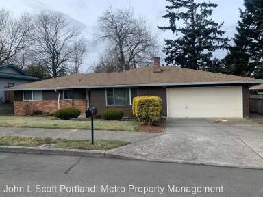 Main picture of 1047 SE 213th Ave