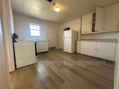 Main picture of 1327 S 14th St