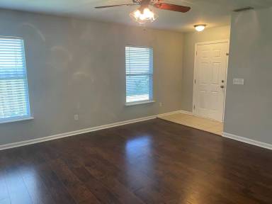 Main picture of 283 Buck Run Way
