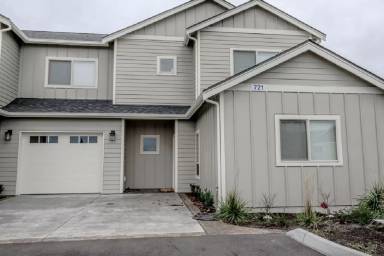 Main picture of 721 Trail Rd