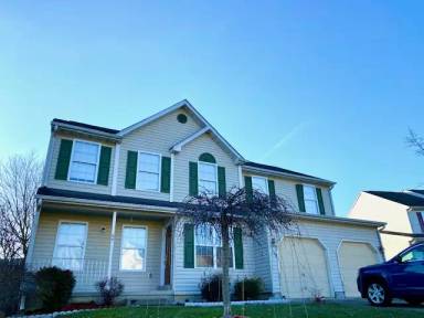 Main picture of 65 Chestnut Dr