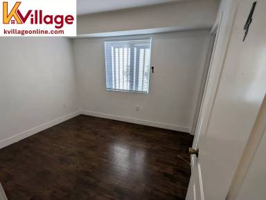 Main picture of 1440 W 35th St