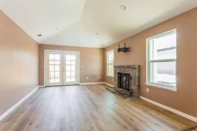 Main picture of 2048 Pinercrest Dr