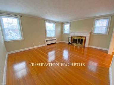 Main picture of 1546 Washington St