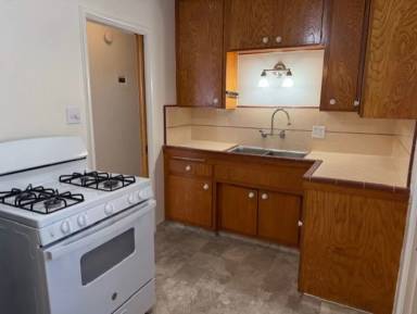 Main picture of 1055 Thompson Ave