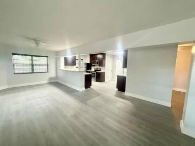 Main picture of 1390 Riverland Road