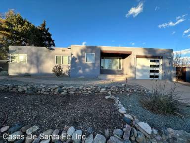 Main picture of 1119 N Luna Cir