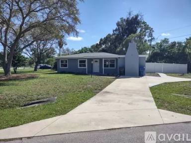 Main picture of 200 Emerald Ln