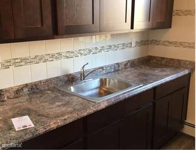 Main picture of 151 E Kennedy Blvd