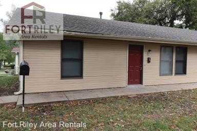 Main picture of 305 W 1st St