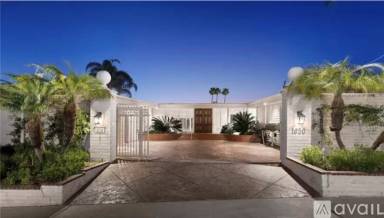 Main picture of 1050 Santiago Dr