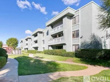 Main picture of 1050 E Washington Ave