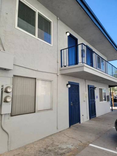 Main picture of 211 Hoover Ave