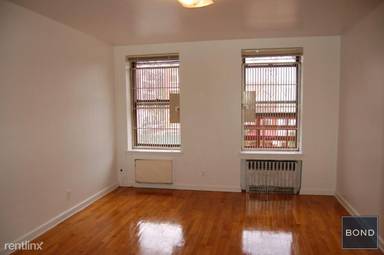 Main picture of 220 1st Ave