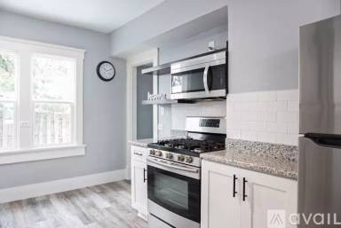Main picture of 2041 Treadway Ave