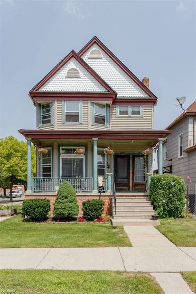 Main picture of 1664 Church St