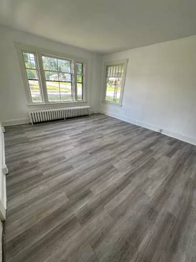 Main picture of 93 S Main St