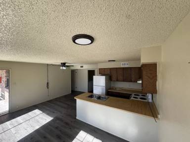 Main picture of 207 E 23rd St