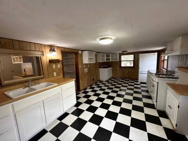 Main picture of 330 Cedar Springs Rd
