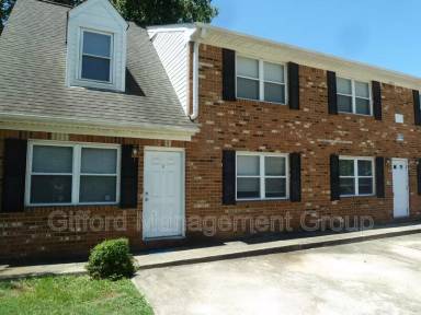 Main picture of 2815 Llewellyn Ave
