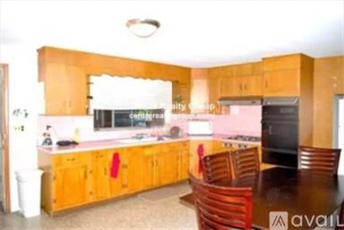 Main picture of 1100 Chestnut St