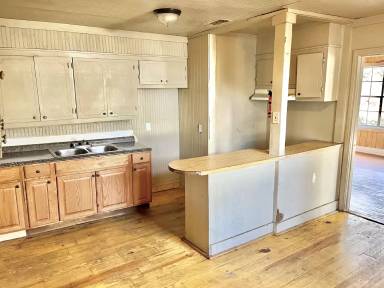 Main picture of 2334 N 38th St