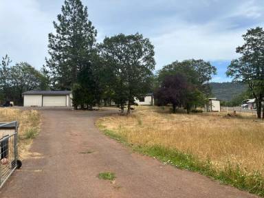 Main picture of 520 Sarma Dr