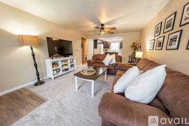 Main picture of 2099 Dove St