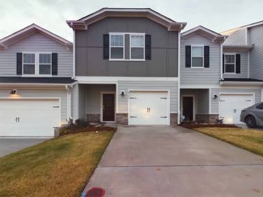 Main picture of 4133 County Down Ave