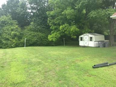 Main picture of 901 Oakshade Ave