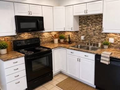 Main picture of 725 N Midvale Blvd