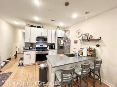 Main picture of 837 Cameron St