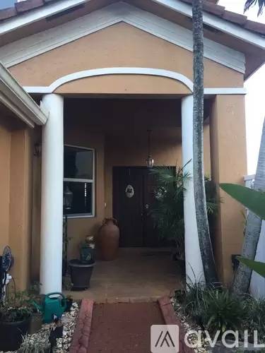 Main picture of 3913 SW 156th Ave