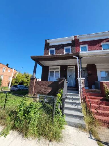 Main picture of 700 Bartlett Ave