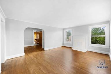 Main picture of 1005 Hoke St